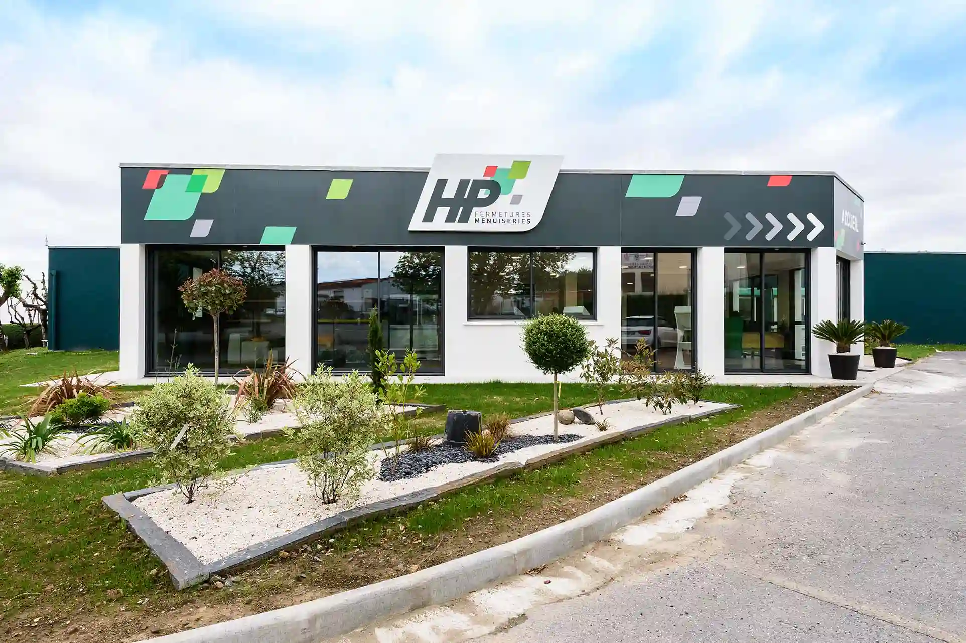 Showroom HP Fermetures et Menuiseries